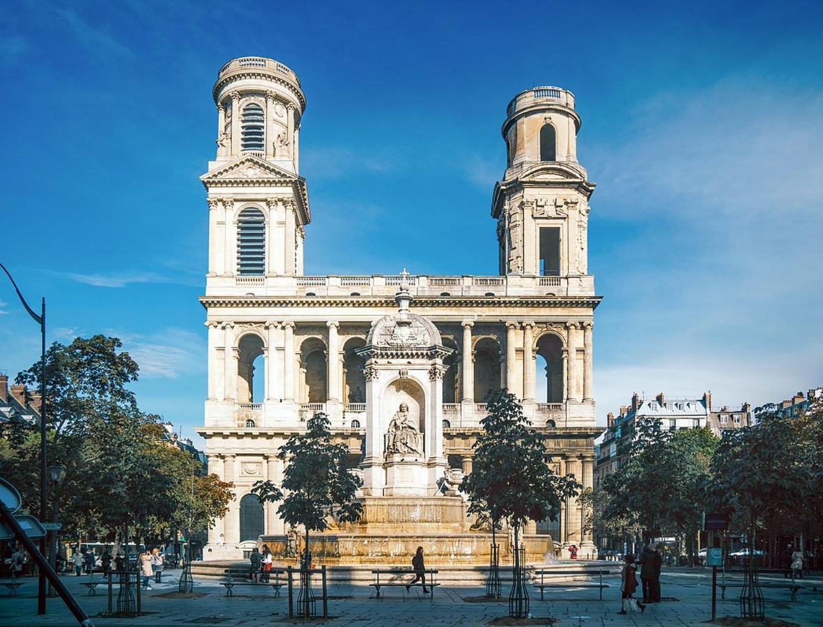 Trendy And Chic In The Heart Of Saint-germain Des Pres Paris