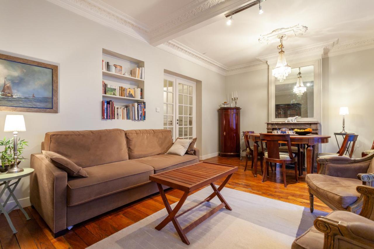 Greeter-appartement Haussmannien Avec Balcon