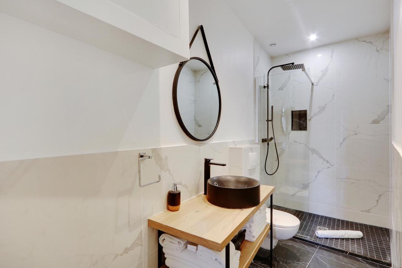 Apartment Off Majesti In Marais - Rue Du Petit Musc