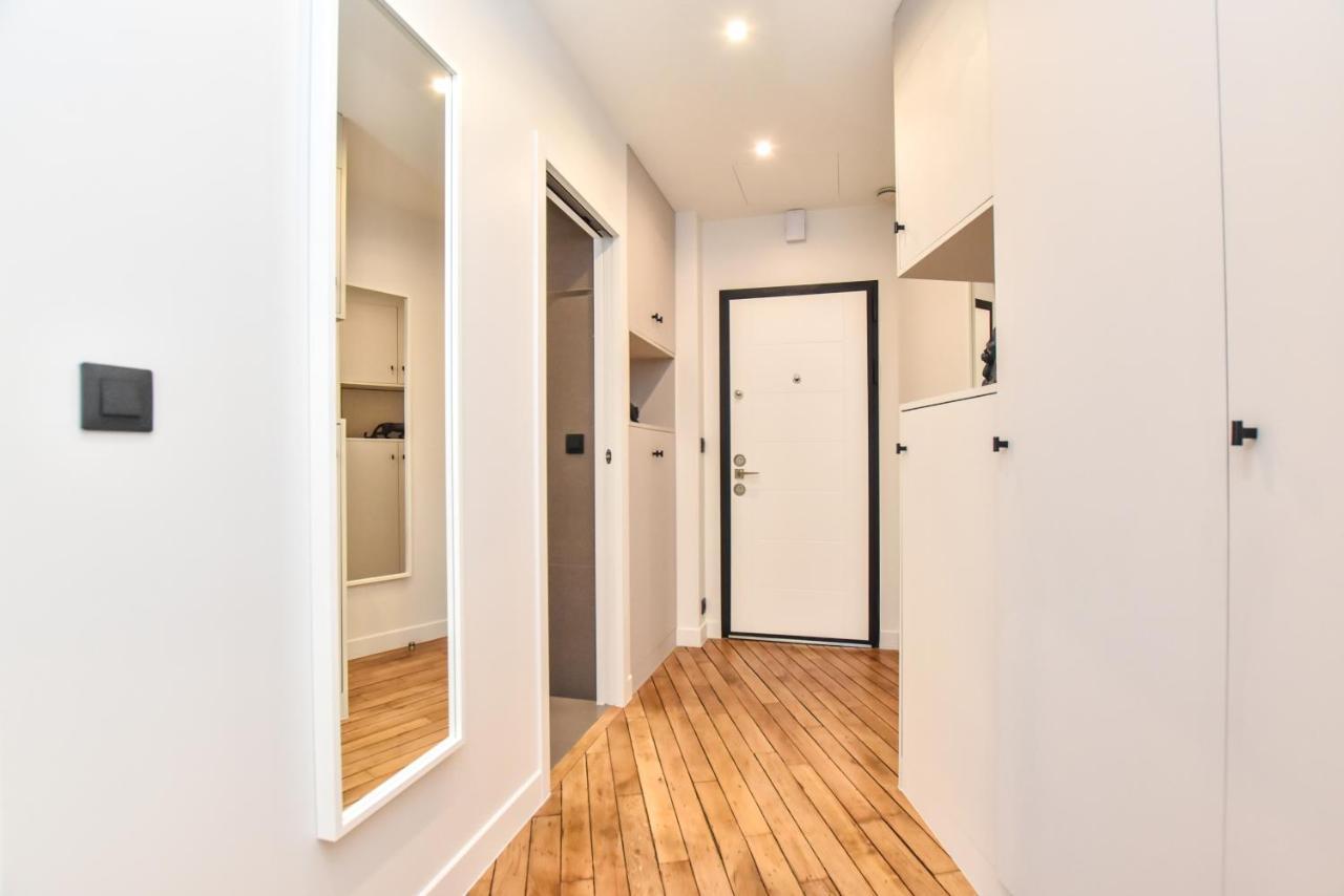 Cmg Opera Apartment