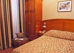Hotel Western Au Trocadero