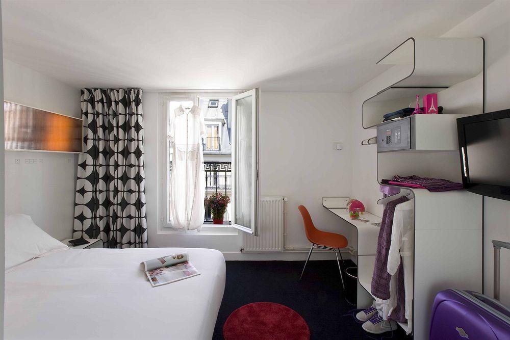 Hotel Maxim Folies