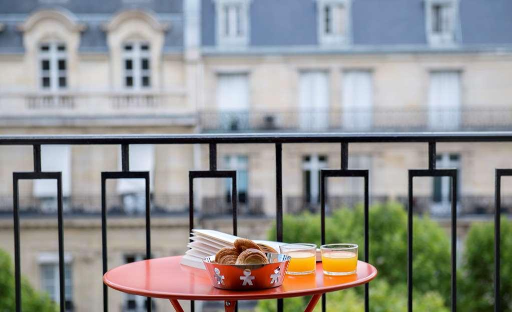 Hotel Helzear Champs-elysees 4*