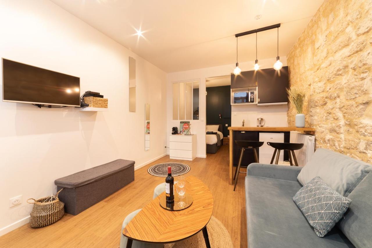 Luxury Blue House 2 A 4 Personnes Sur Ile Saint-louis Apartment