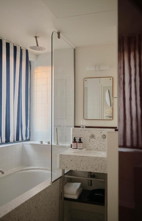 Wallace - Orso 4* Paris