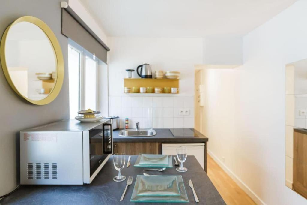 Cmg Ledru-rollin - Canal Saint Martin 3 Appartement Paris