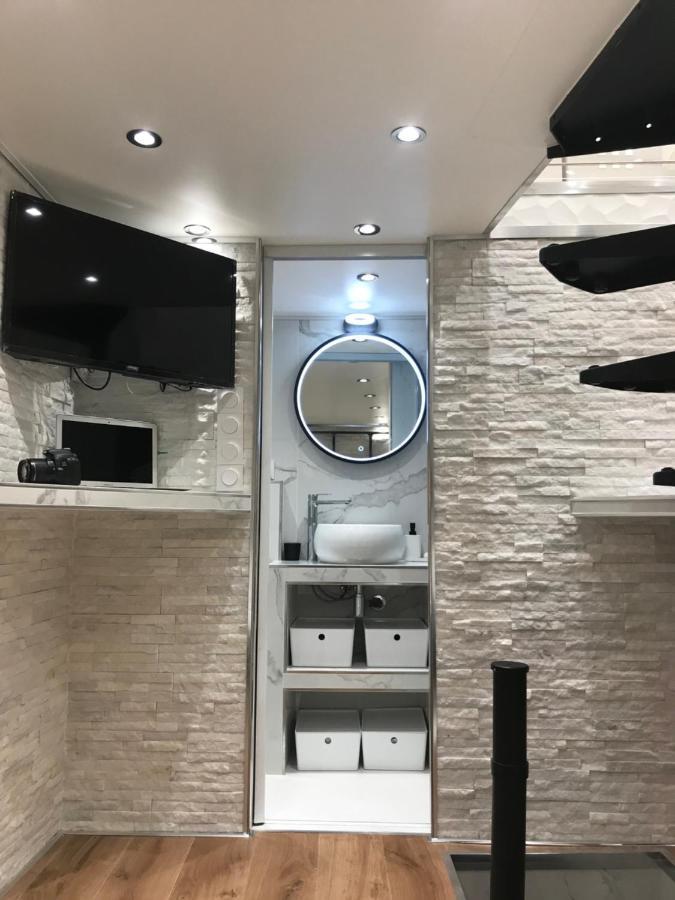Superbe Triplex Au Coeur De Montorgueil *