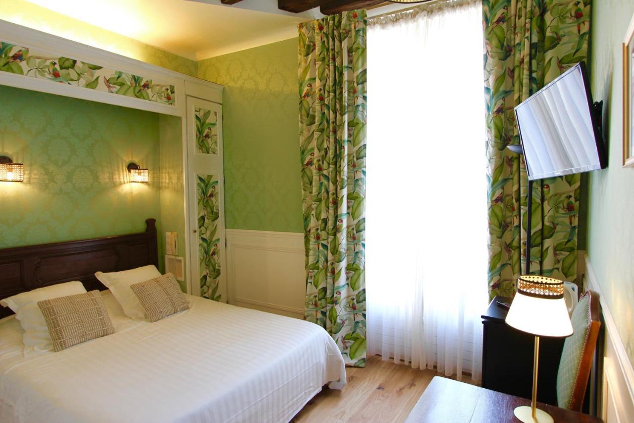 Hotel De La Bretonnerie Paris