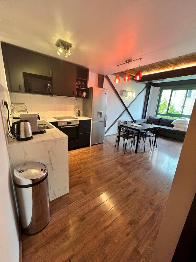 Pere Lachaise Apartment
