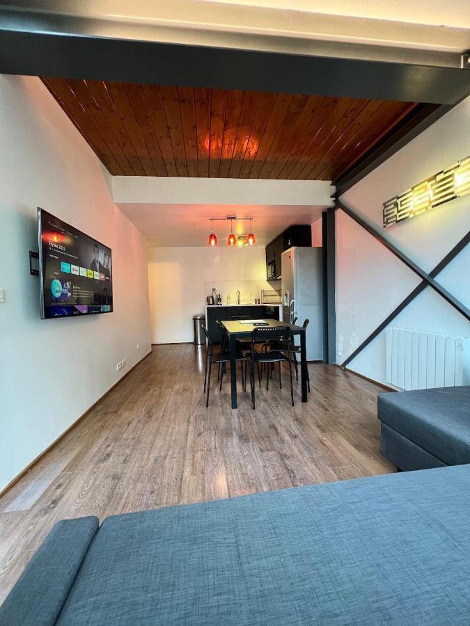 Pere Lachaise Apartment *