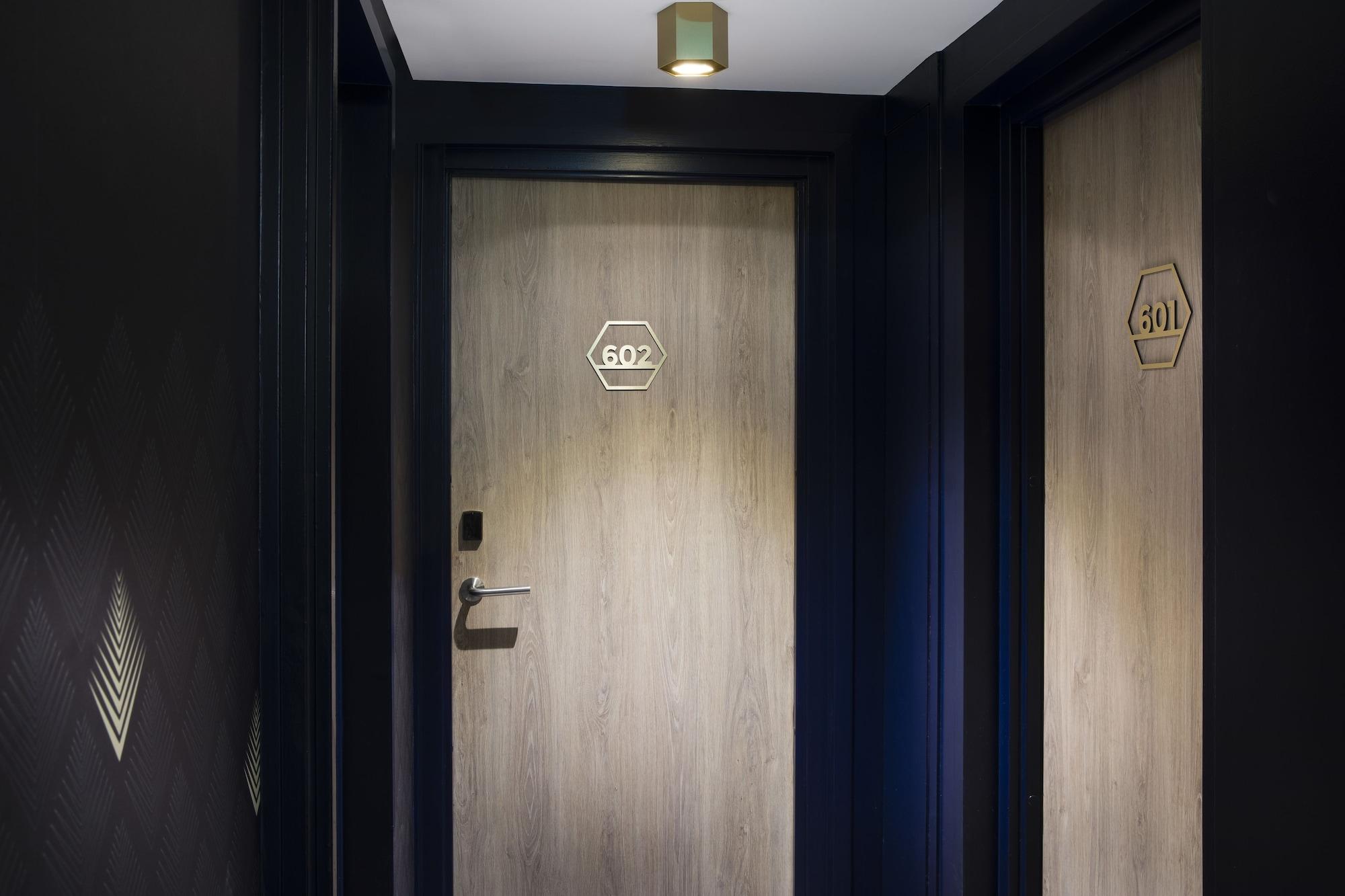Maxim Folies Hotel 3*
