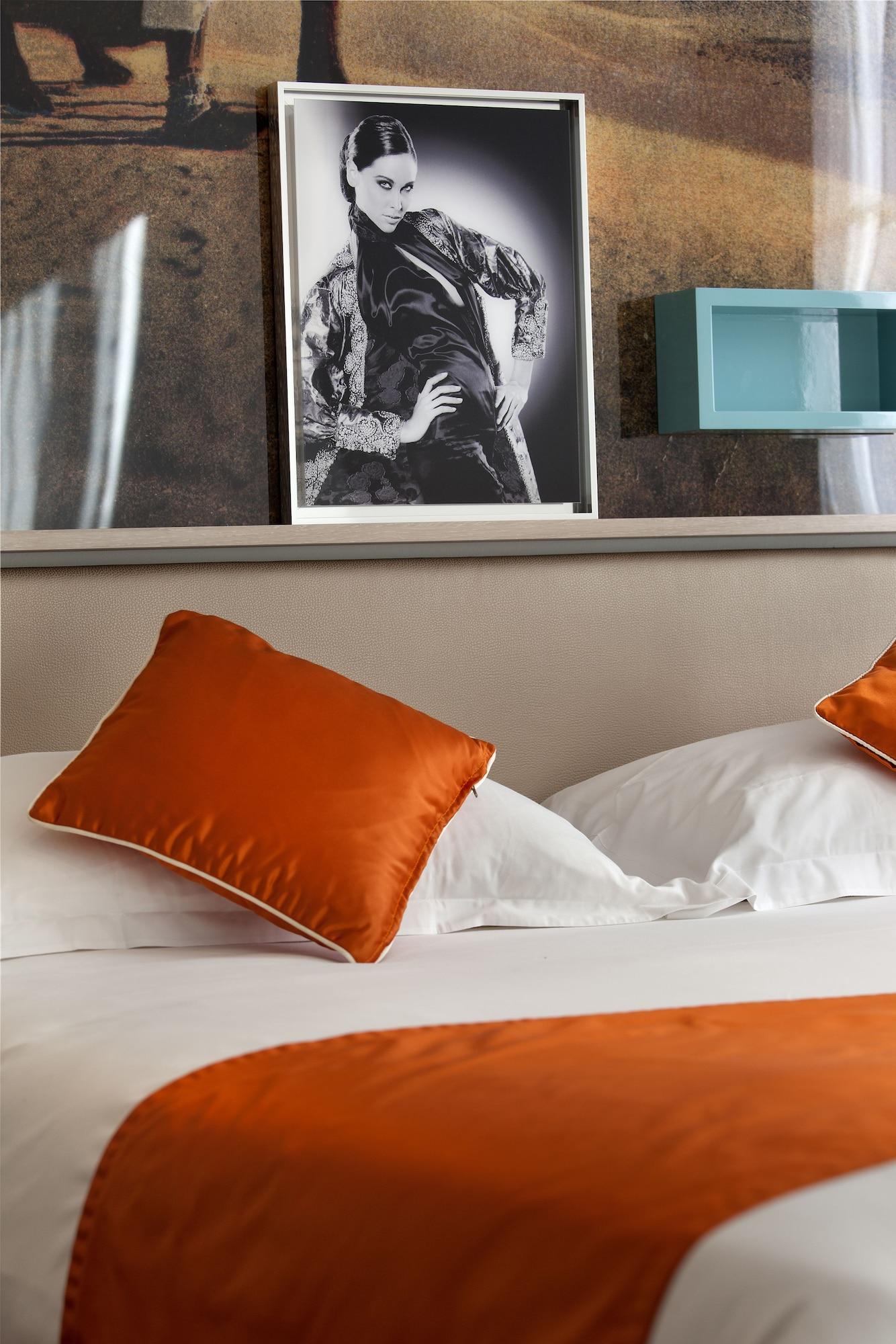 Mayet Hotel 3*
