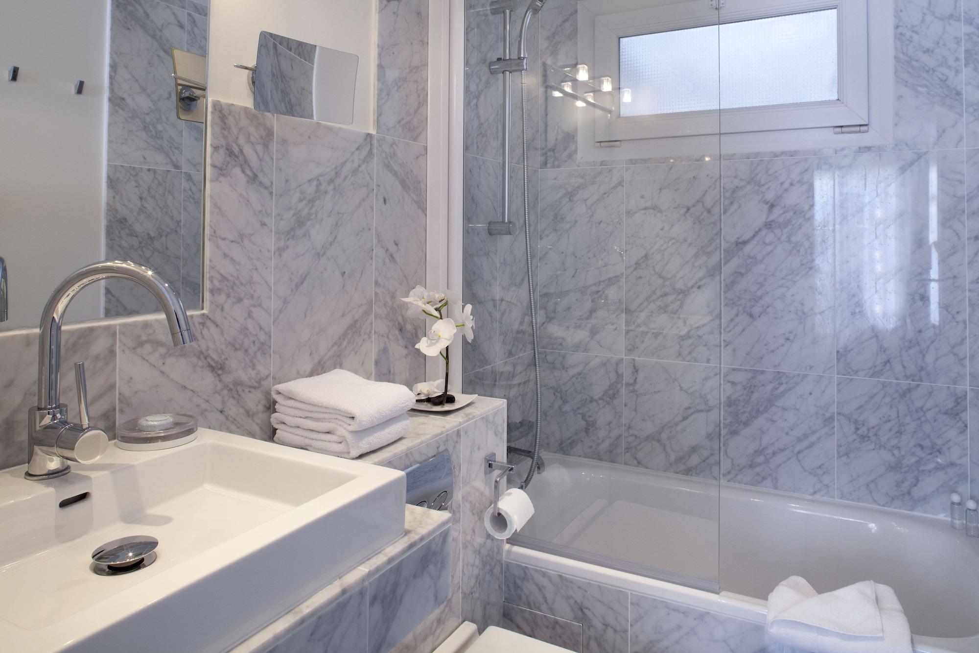 Mayet 3* Paris