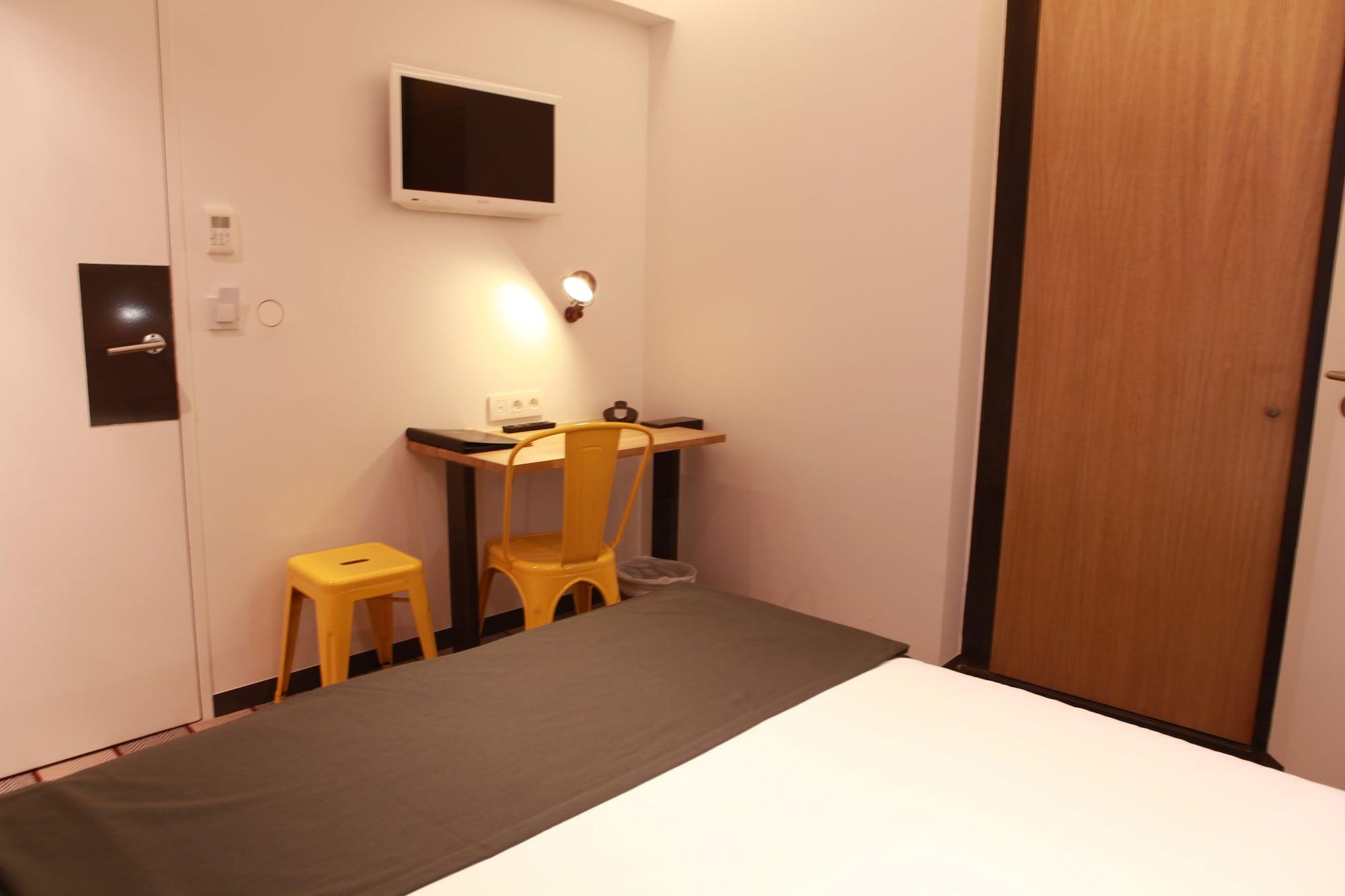 Hotel Aulivia Opera 4*