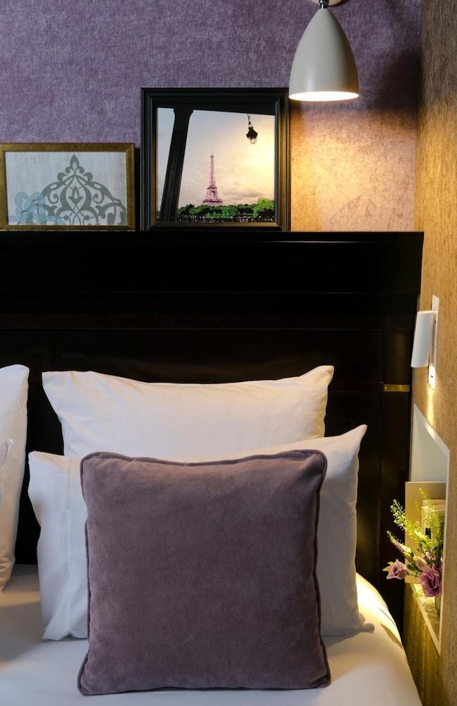 Hotel De Neuville Arc De Triomphe Paris
