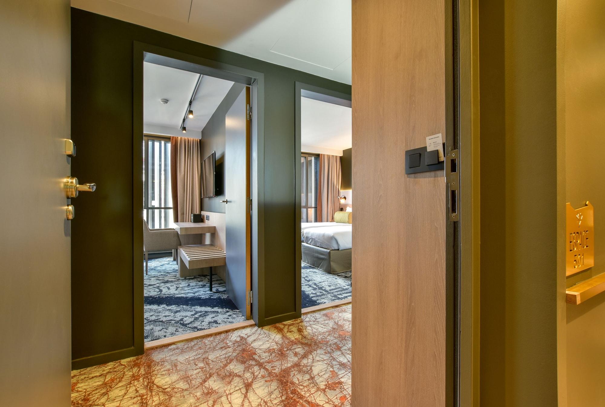 B55 Hotel