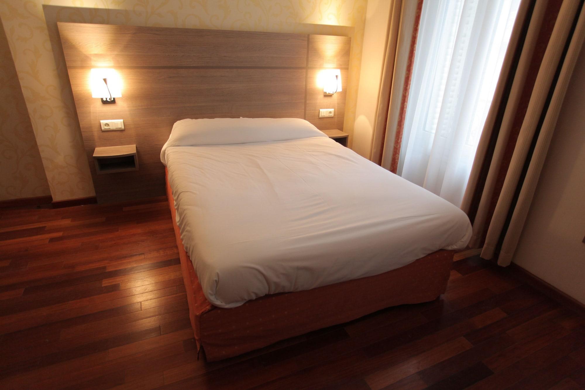 Hotel Grand Du Loiret 3*