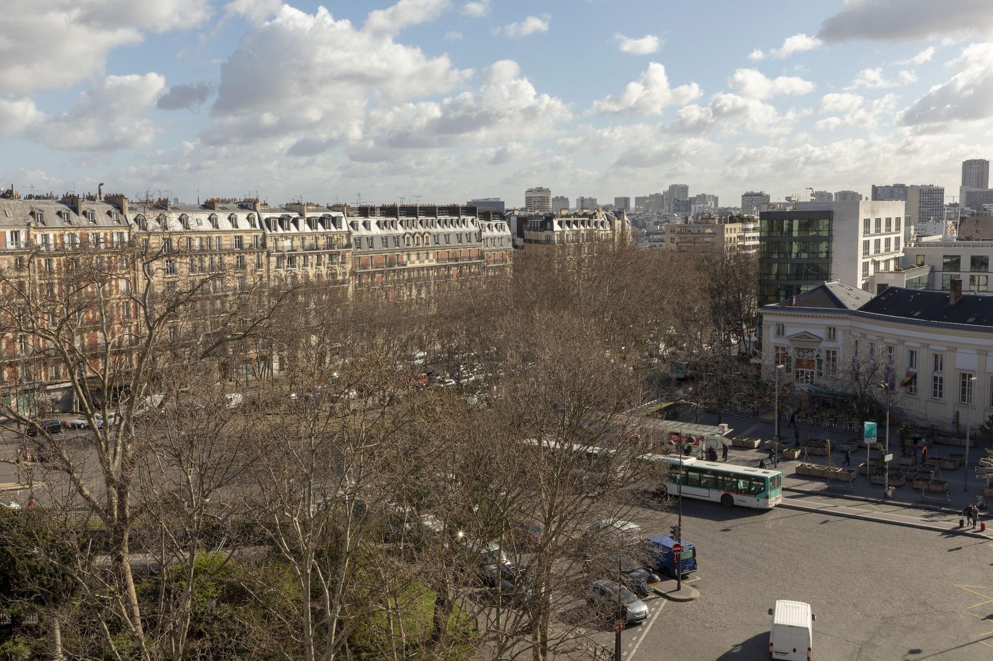 Du Lion 2* Paris