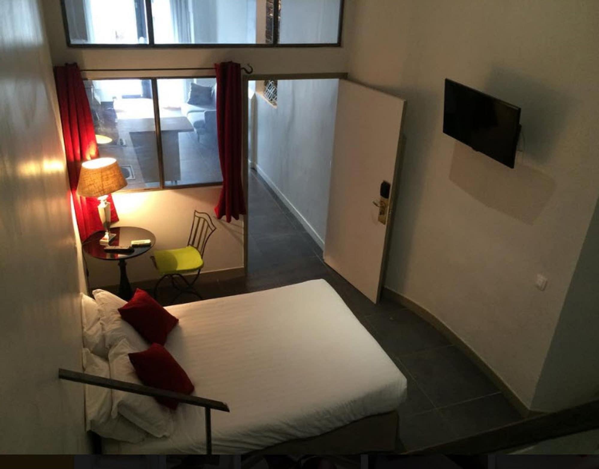 Little Regina Hotel 2*