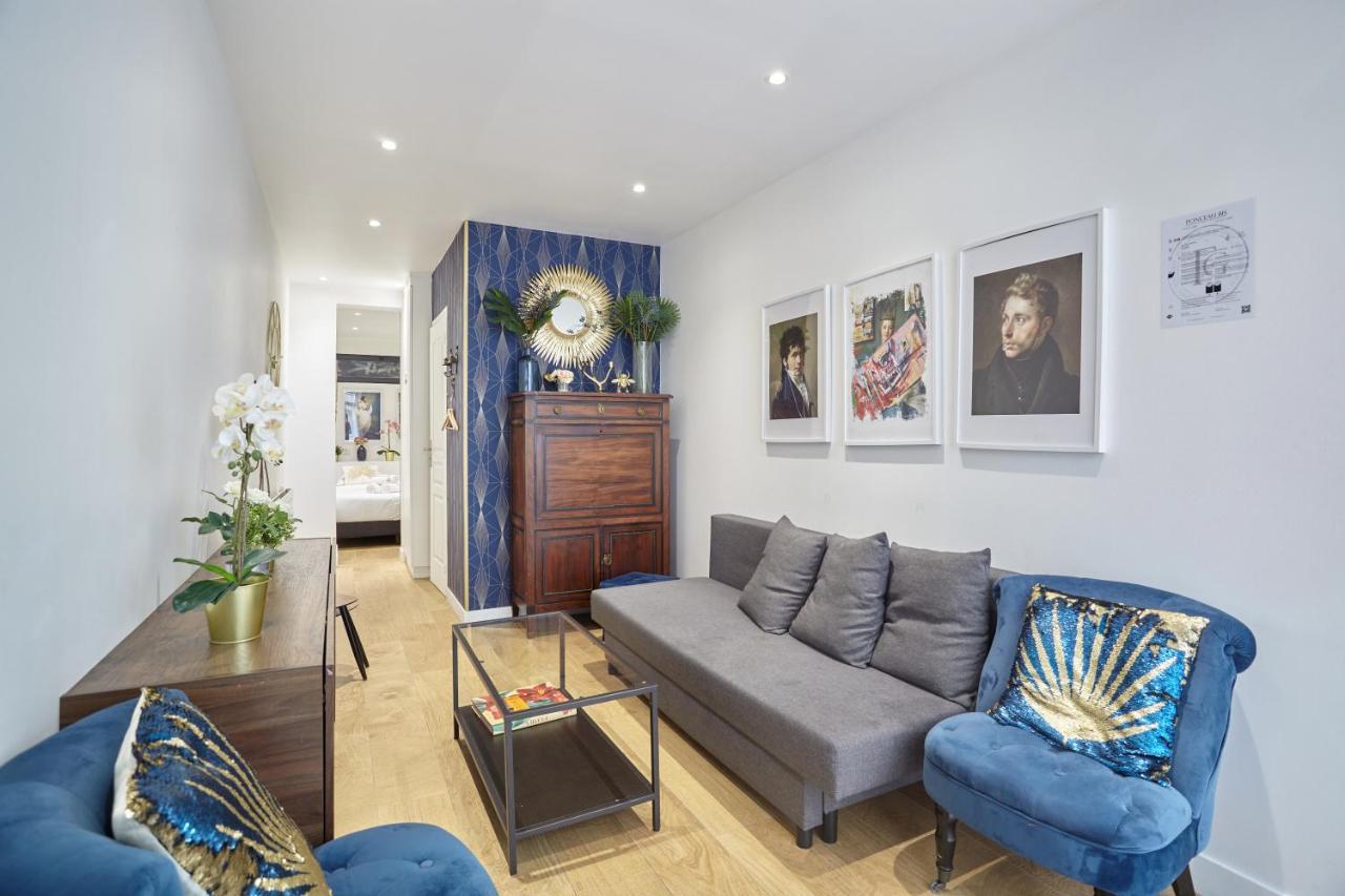 Centre De Ponceau Apartment