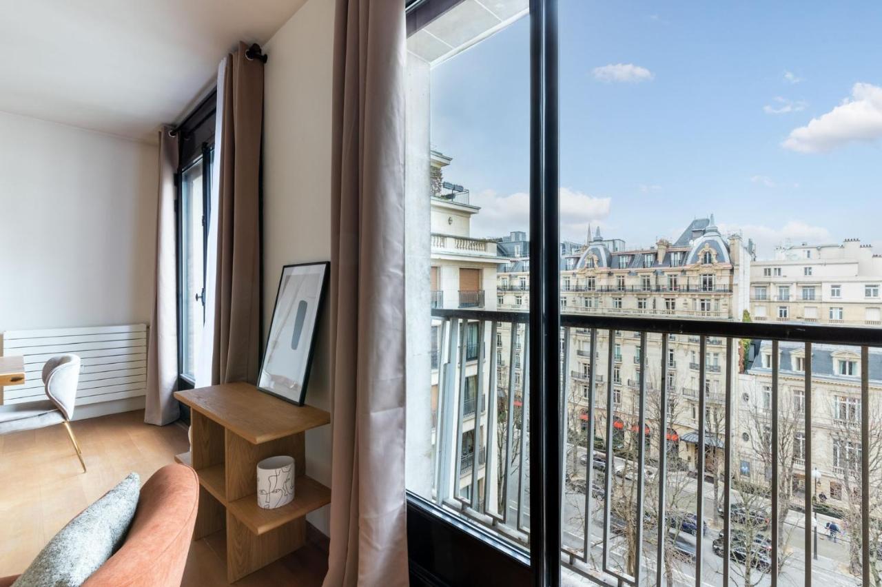 Hsh Luxury Montaigne Francois 1er Paris