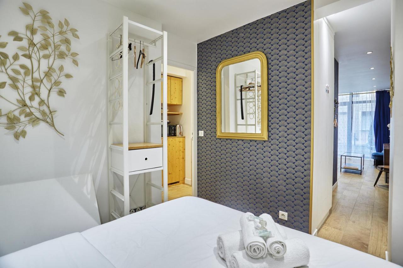 Centre De Ponceau Apartment *