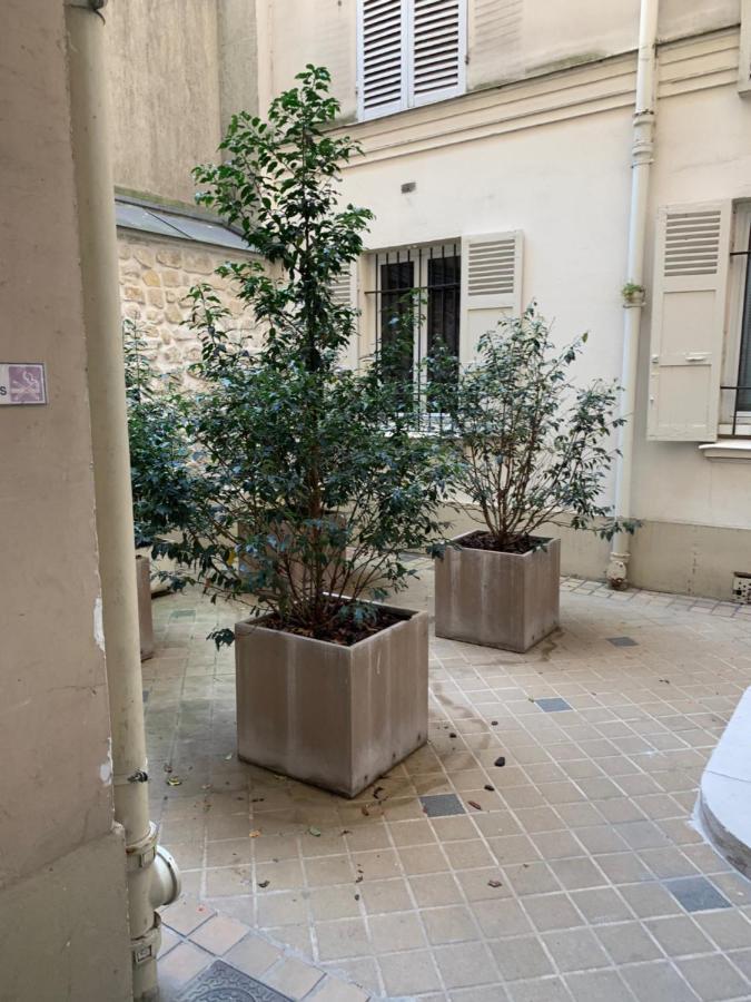 - Etoile - Rue Des Acacias * Paris