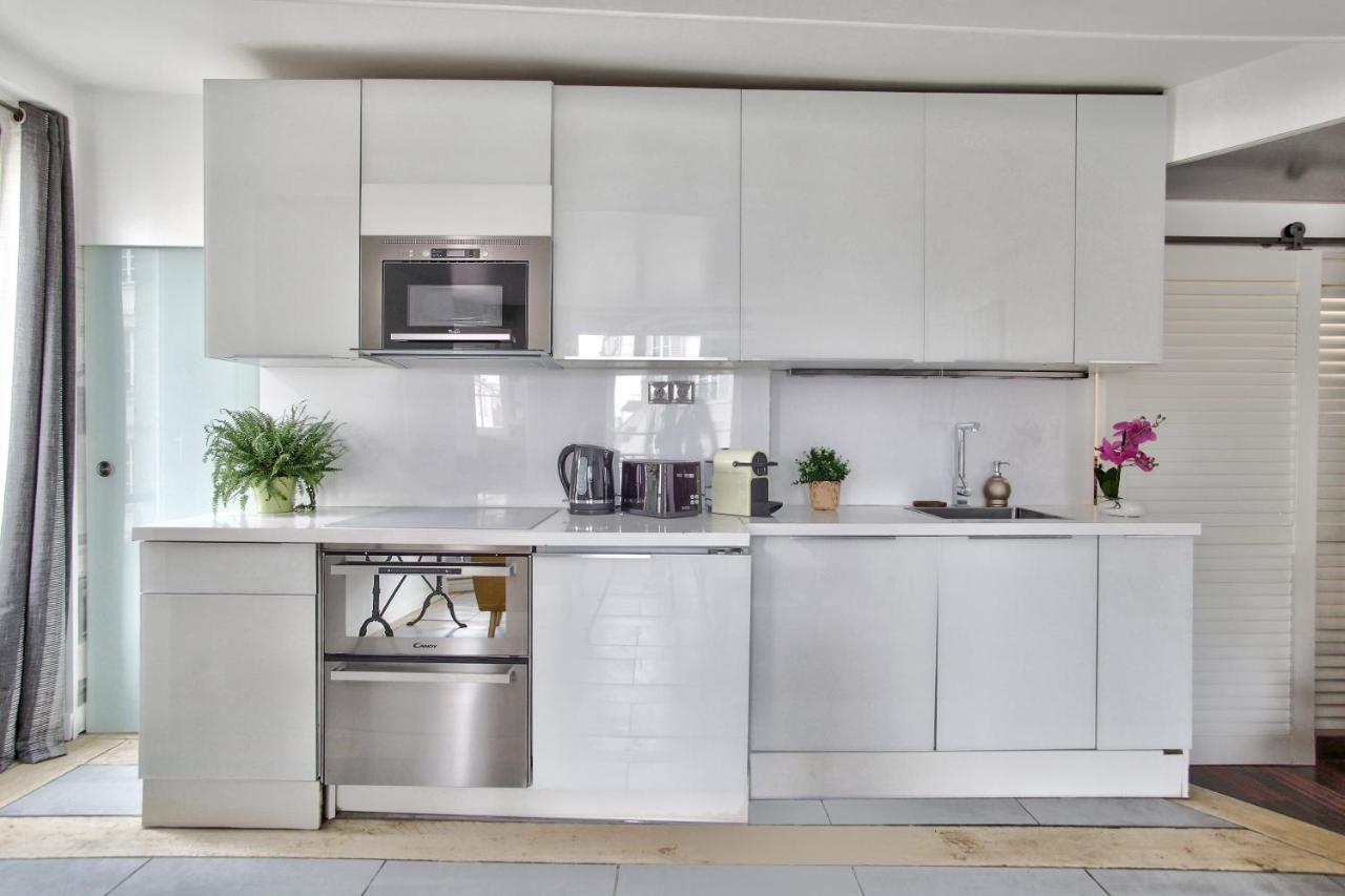 1 Bedroom Le Marais Temple Apartment