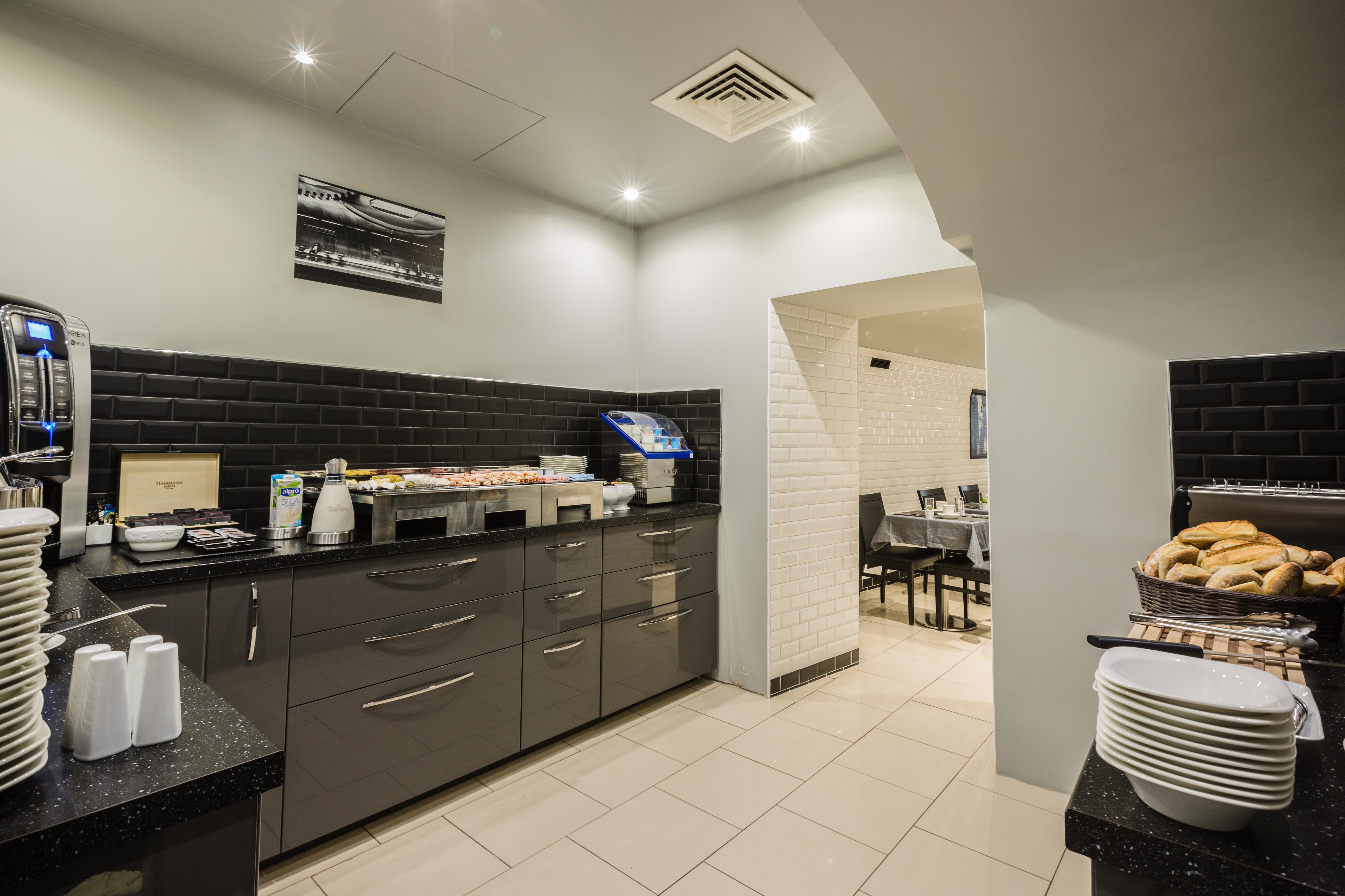 Park Lane Hotel 4*