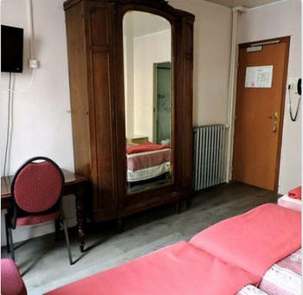 Hotel Hipotel Voltaire Bastille 3*