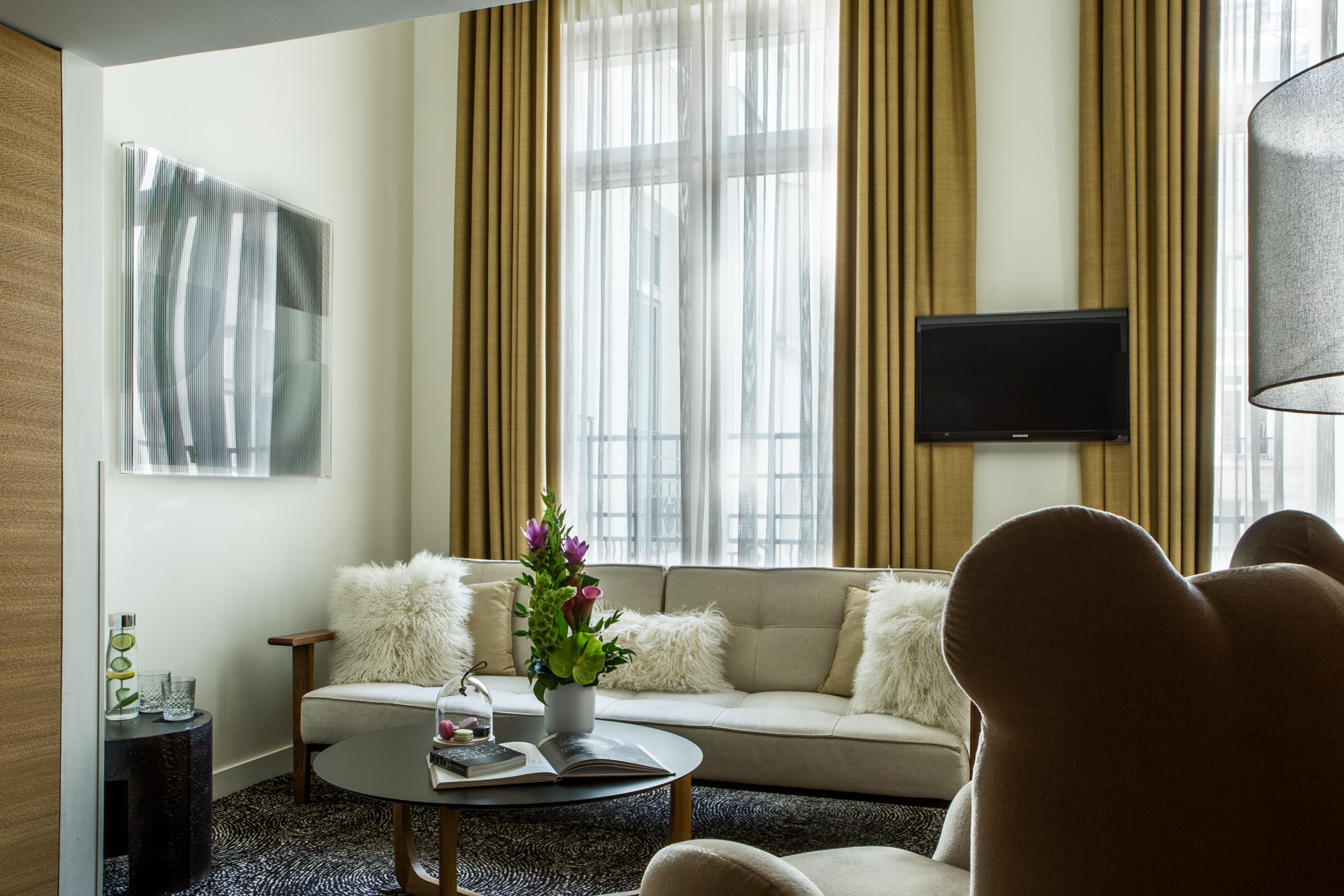 Hotel Marignan Champs-elysees Paris