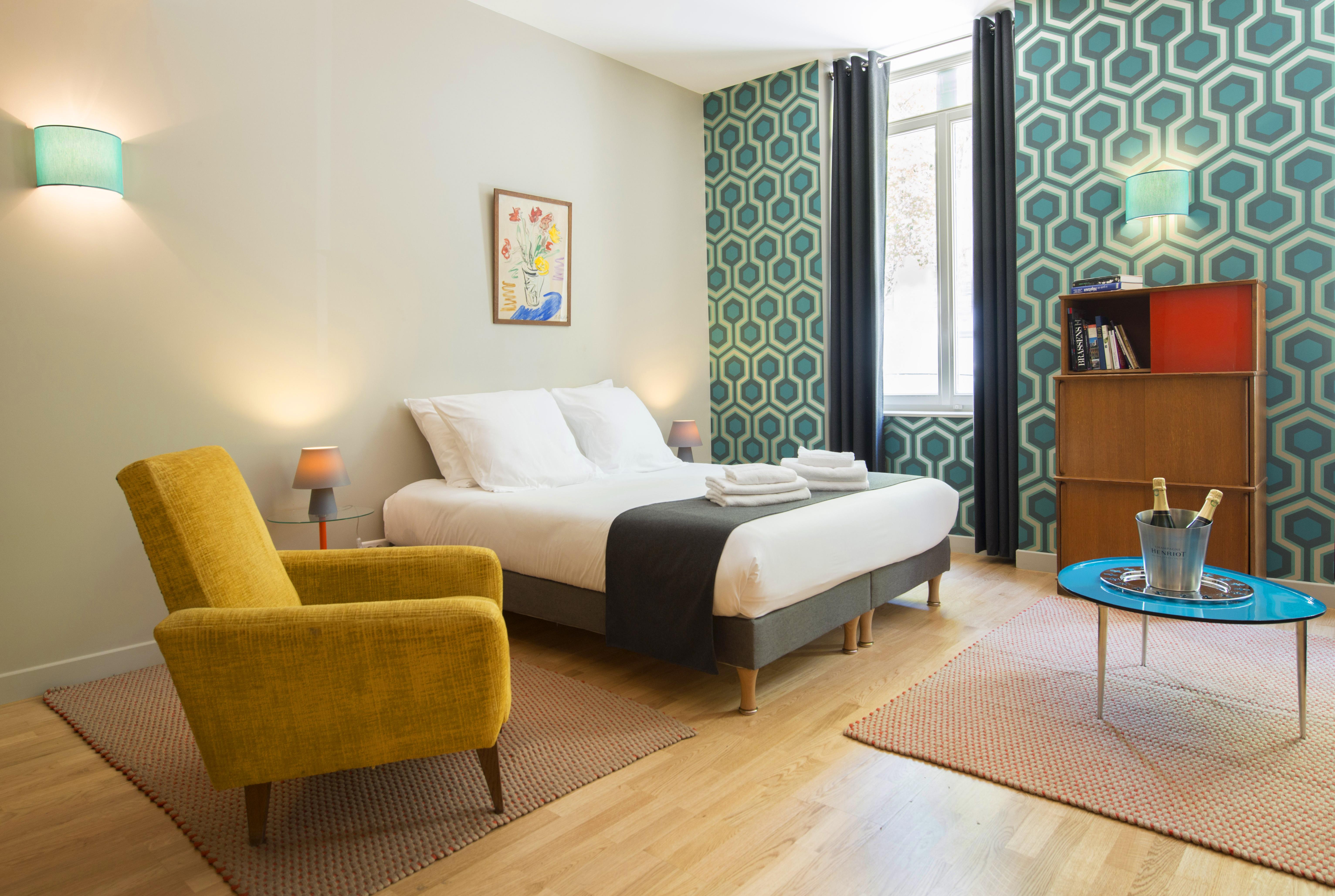 Hotel Helzear Champs-elysees 4*