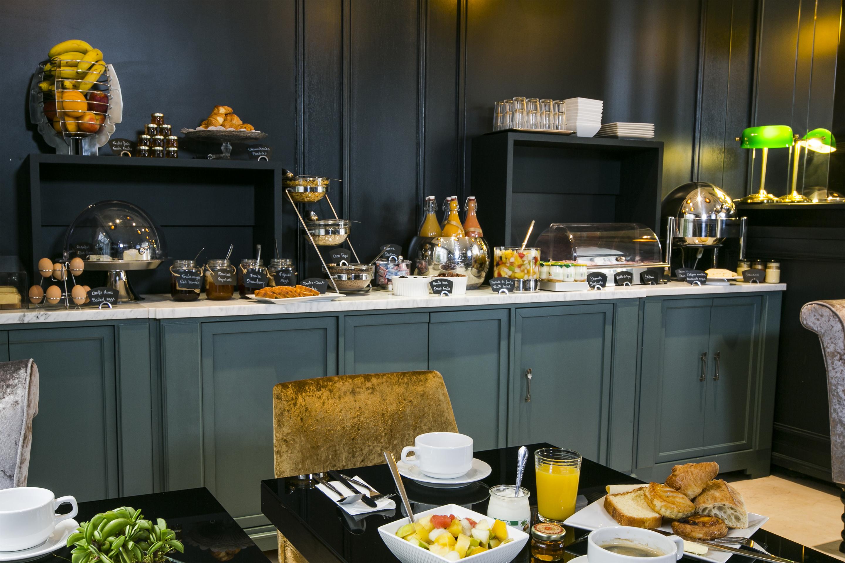 De Neuville Arc De Triomphe Hotel Paris