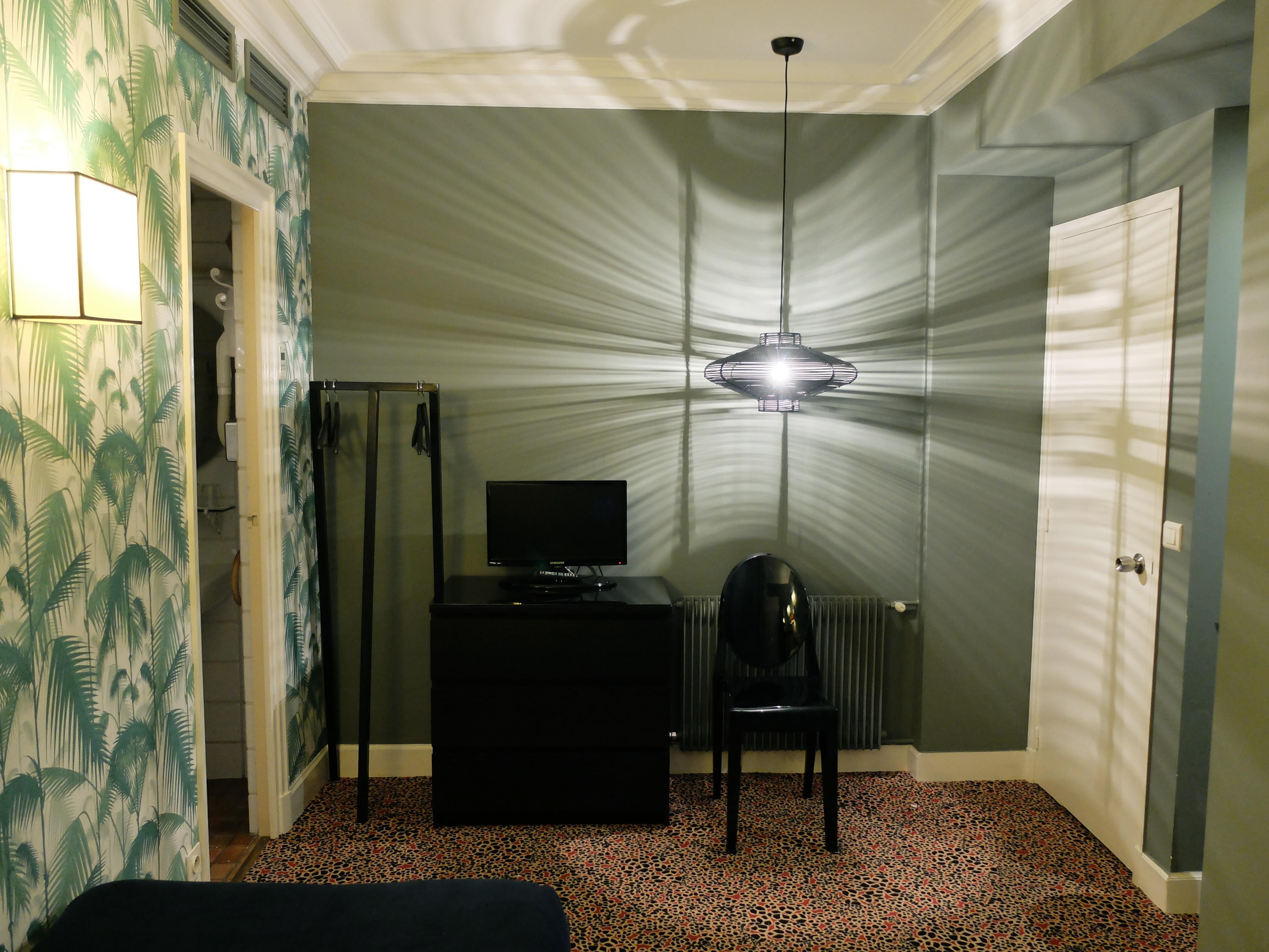Noir Hotel 3*