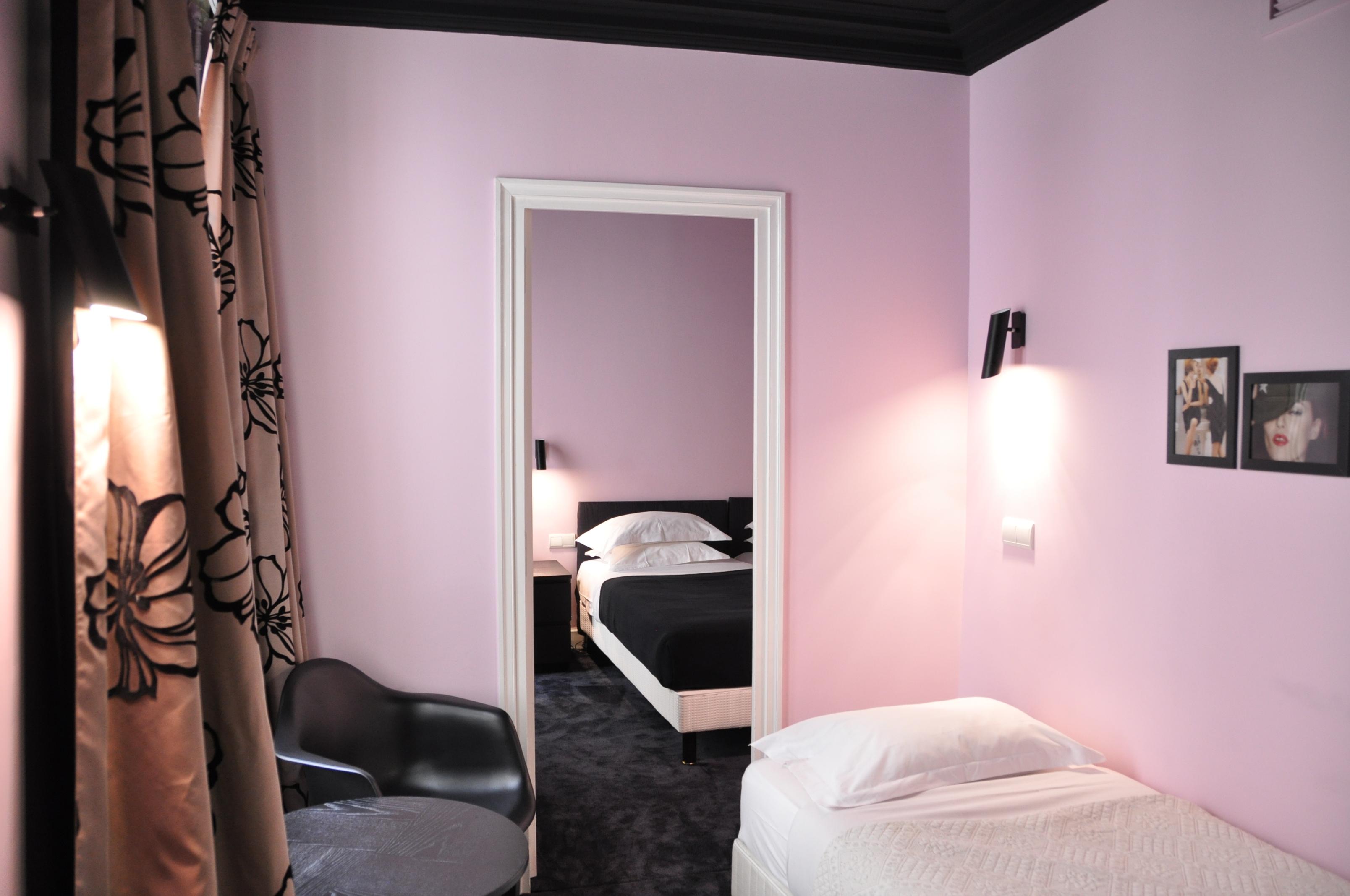 Noir 3* Paris
