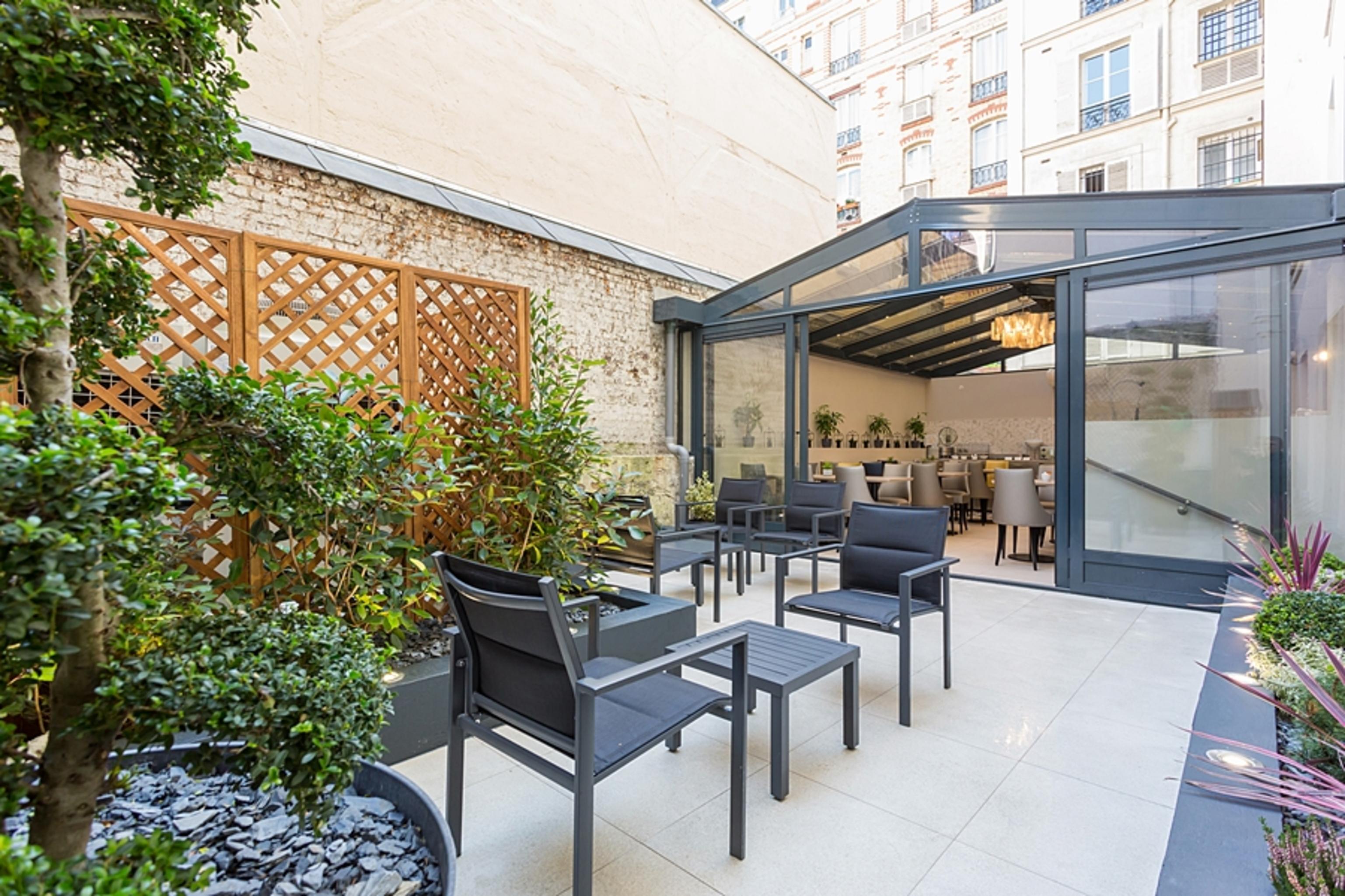 Logis Jardin De Villiers Hotel 3*