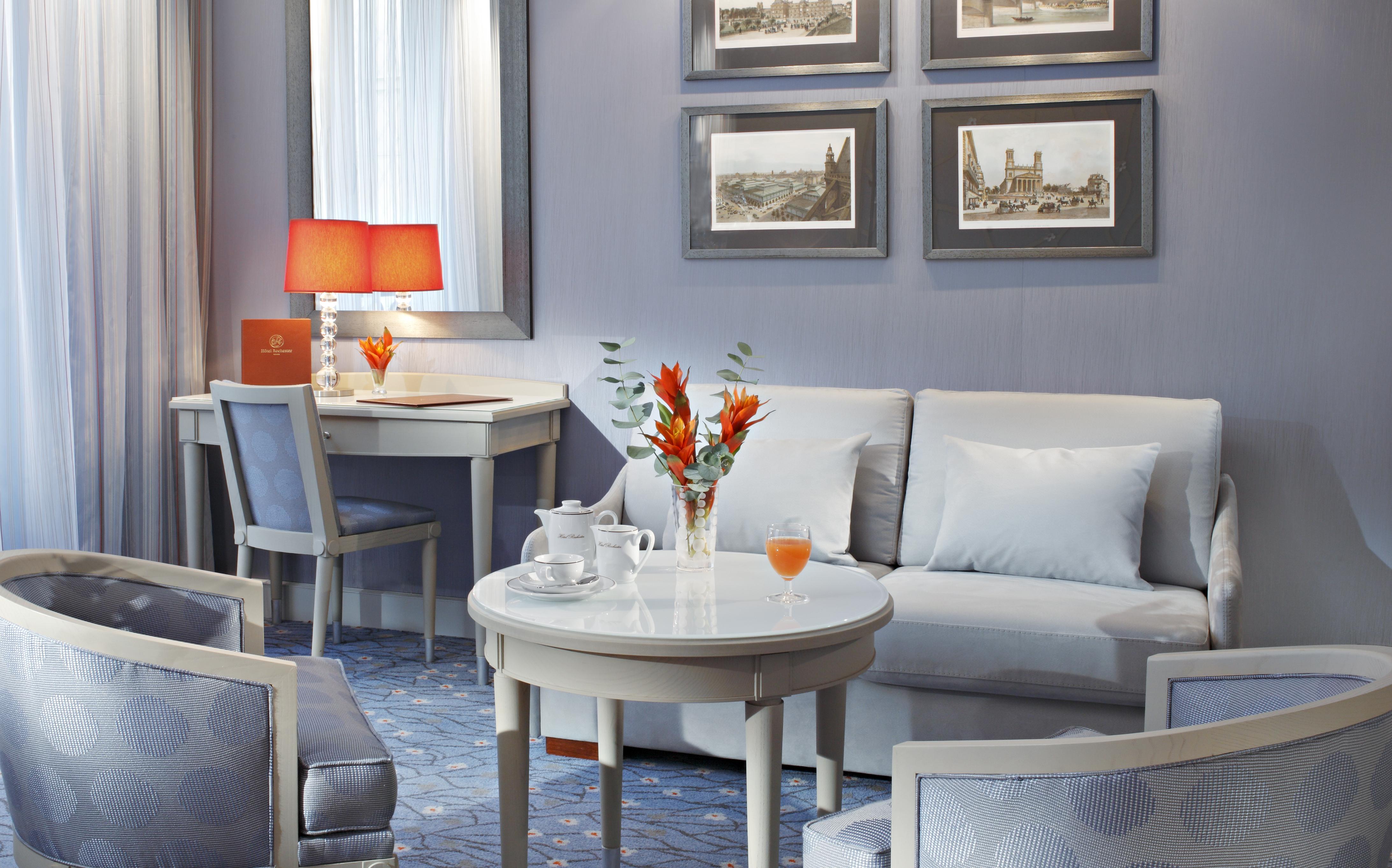 Hotel Rochester Champs Elysees Paris