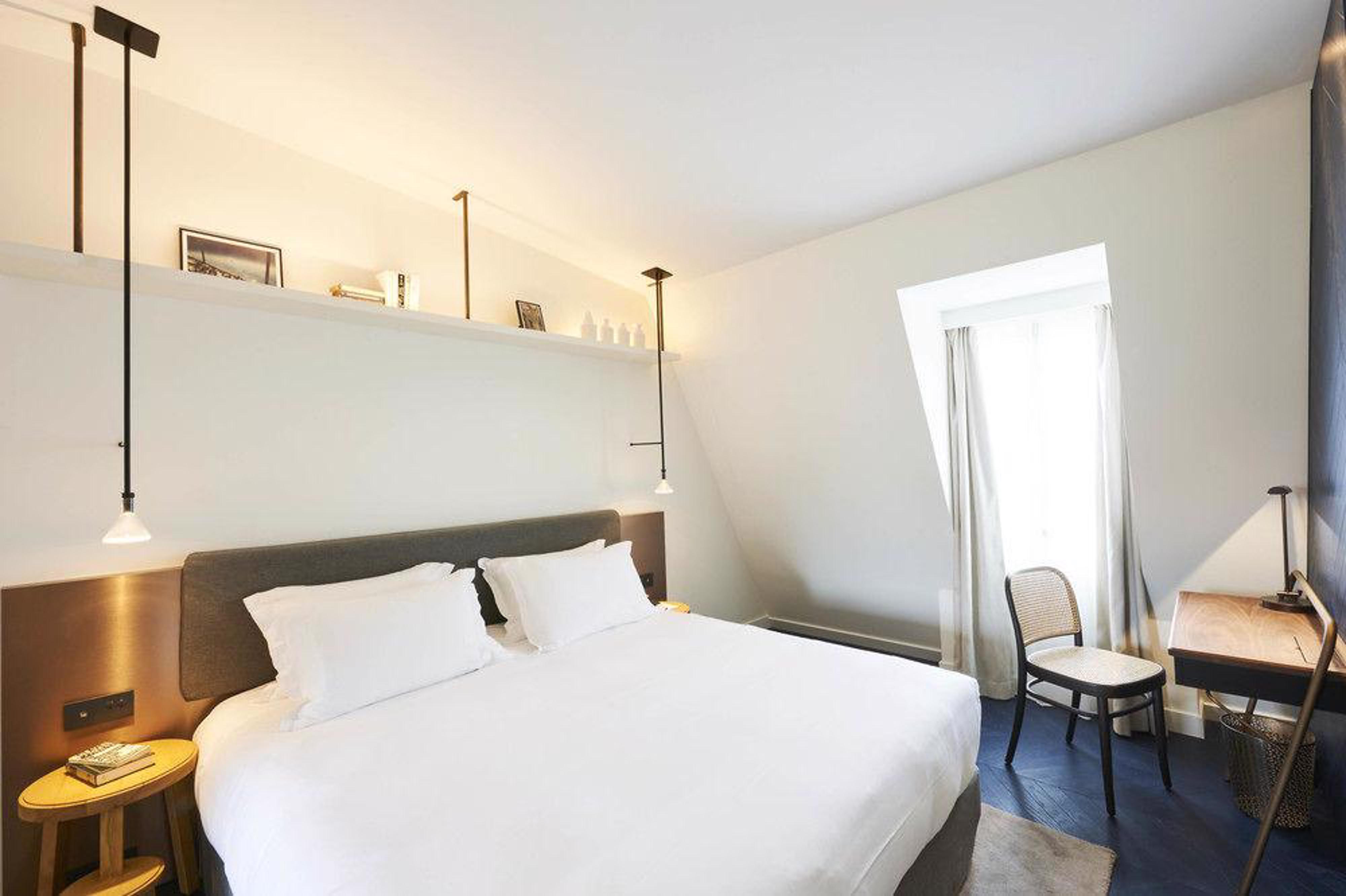 Perpetual Elysee Montaigne 4* Paris