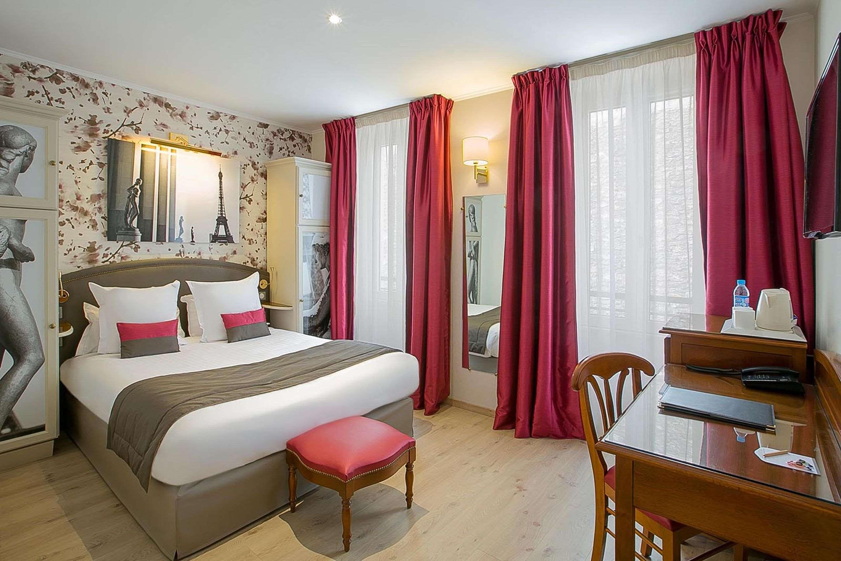 Western Au Trocadero Hotel 3*