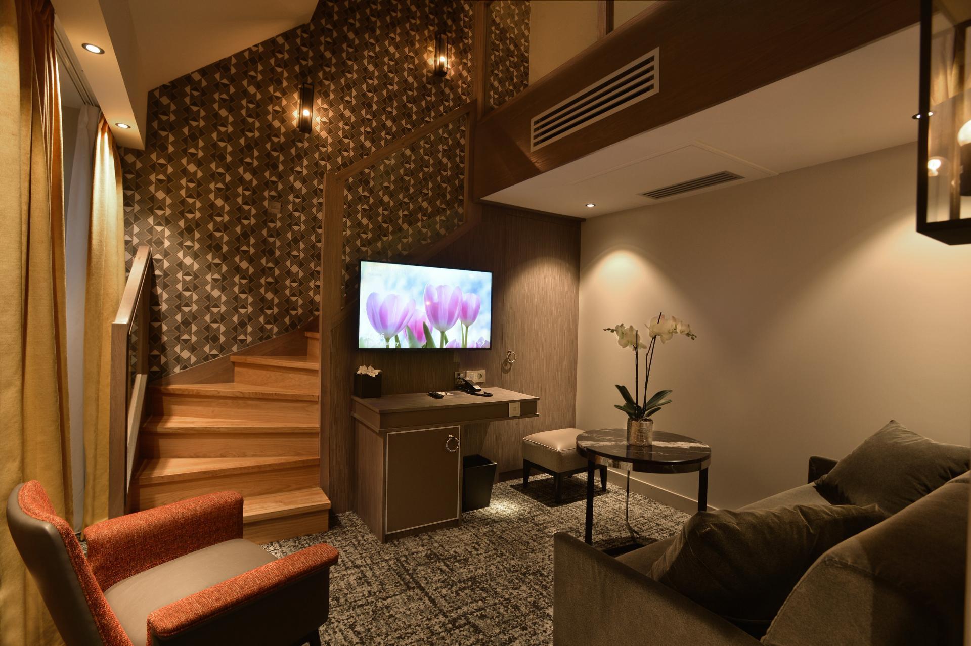 La Lanterne & By Timhotel Hotel 4*