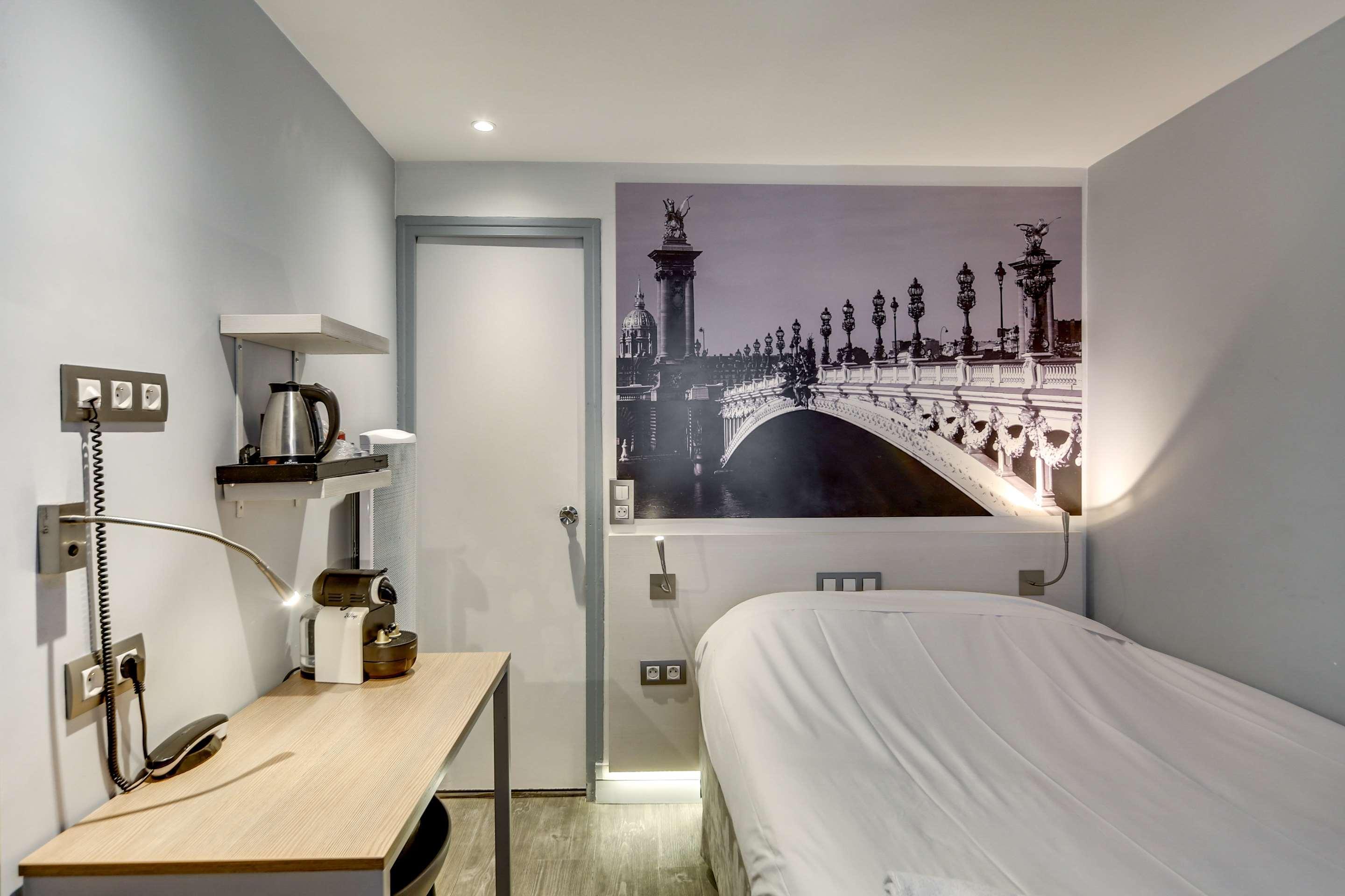 Kyriad 12 - Nation Hotel Paris