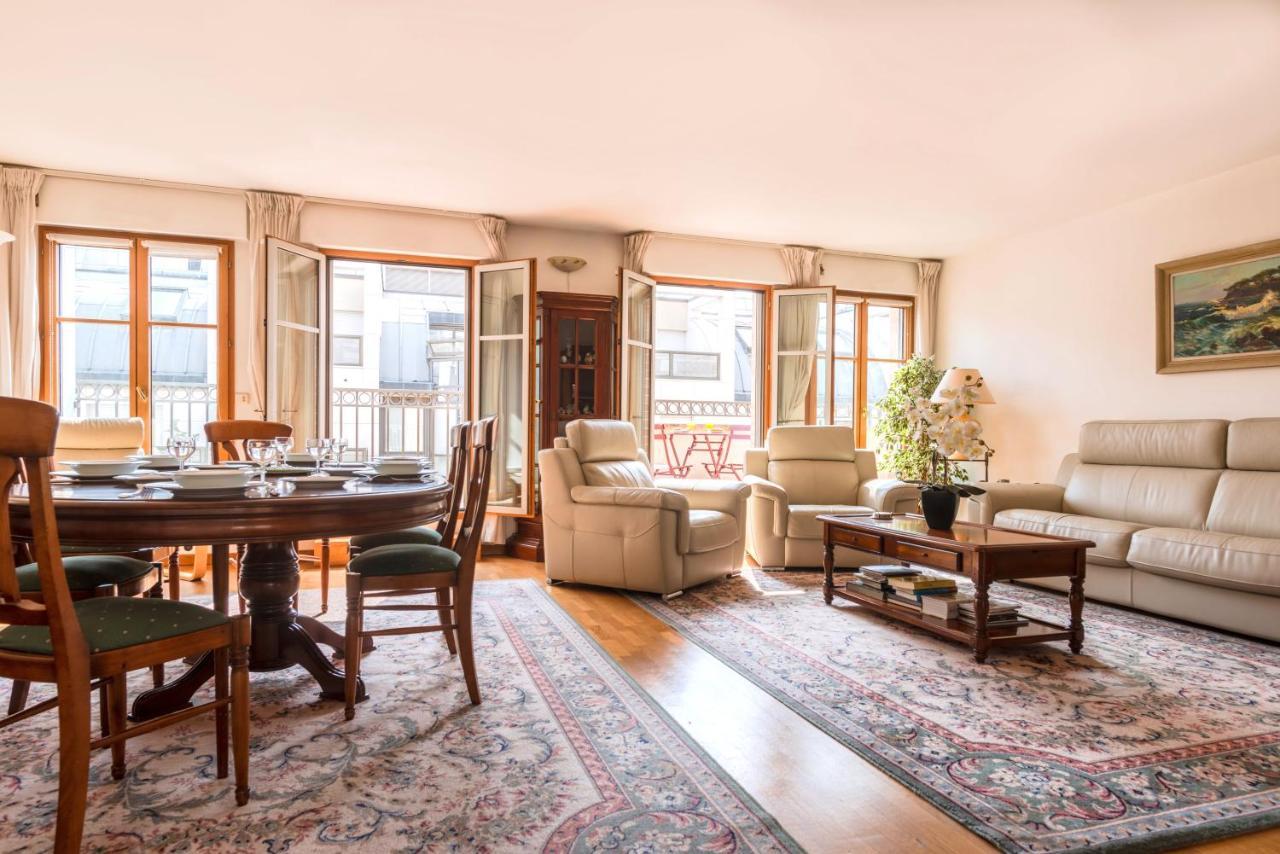 Beaudelaire Center Apartment *