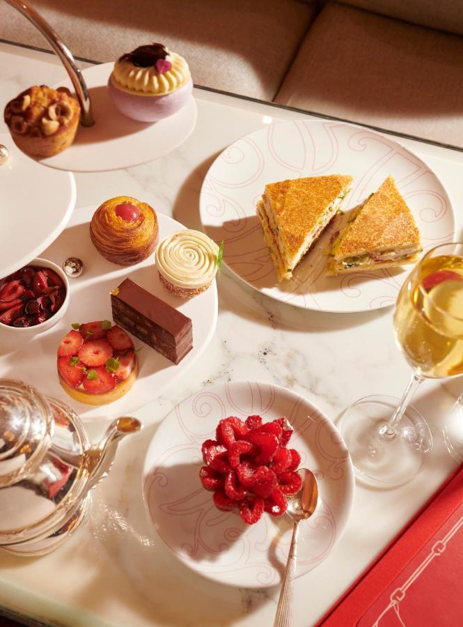 Plaza Athenee - Dorchester Collection 5*