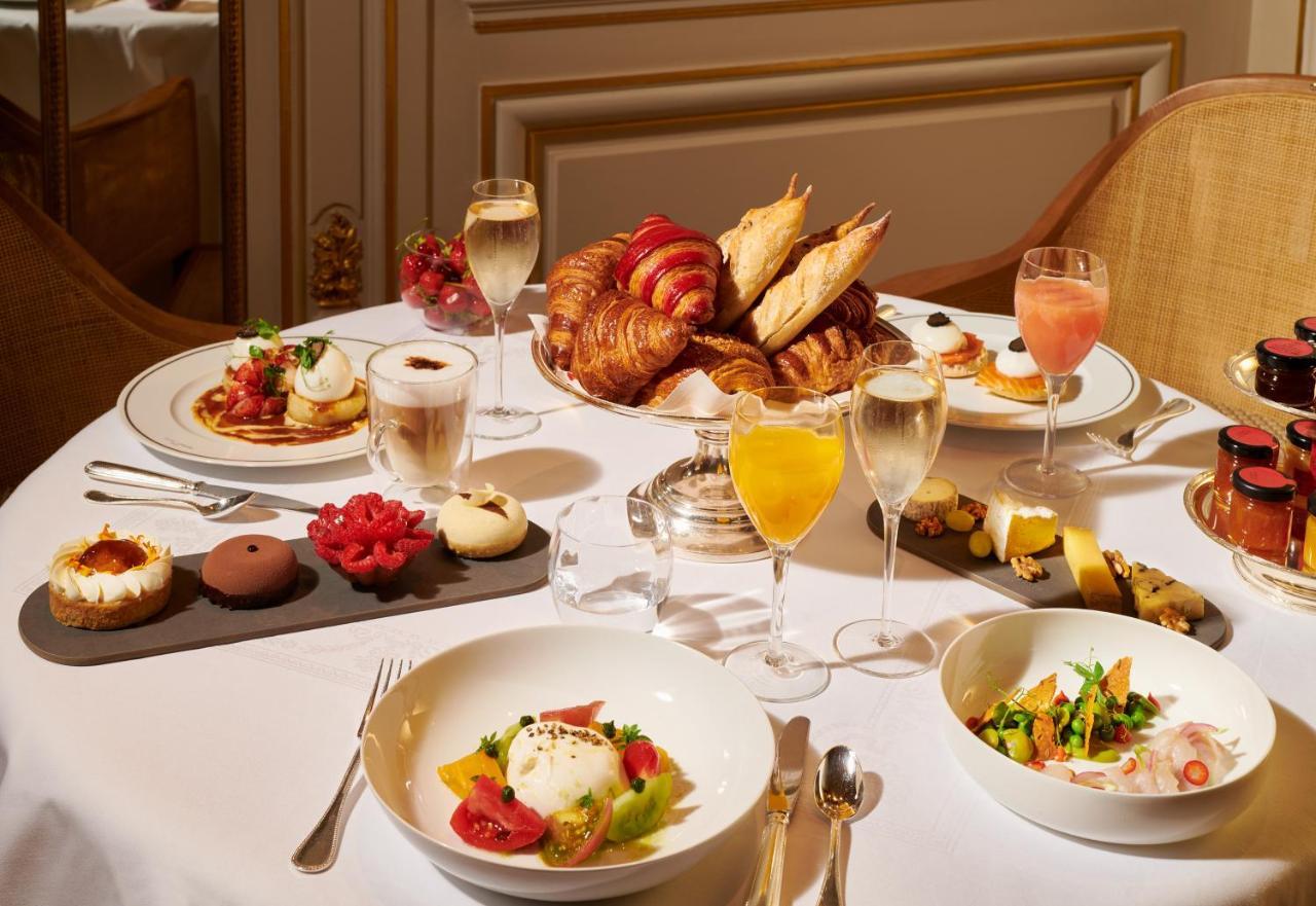 Plaza Athenee - Dorchester Collection