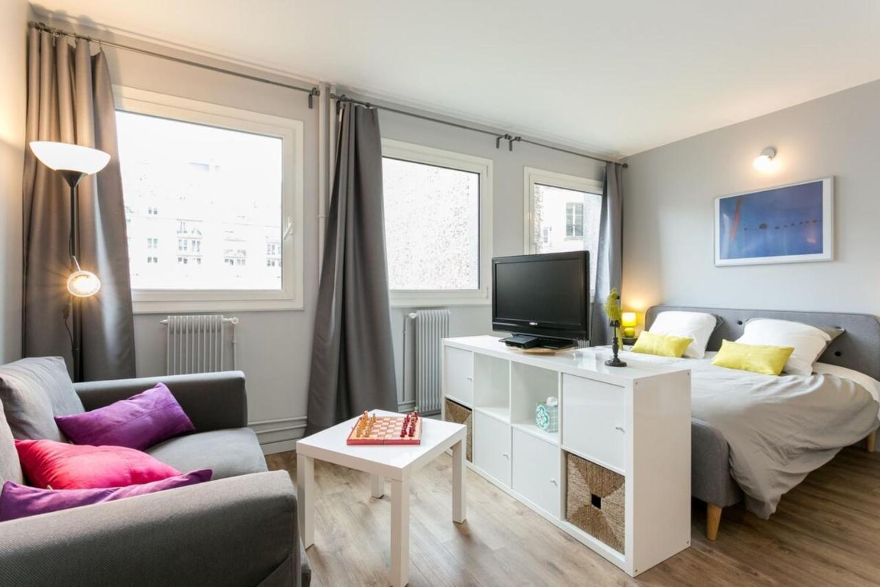 Nicely Decorated Modern Studio Near The Eiffel Tower - - Welkeys
