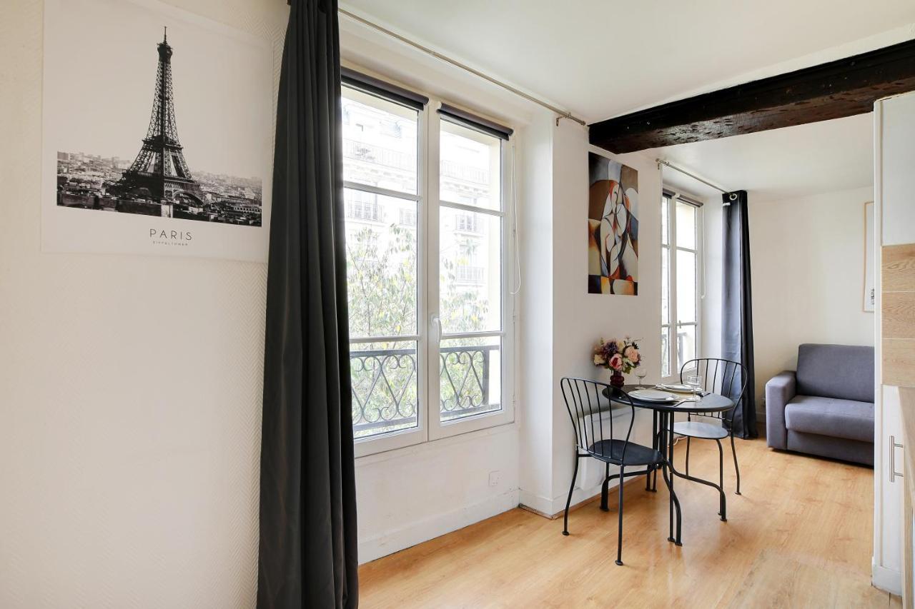 In The Heart Of The Marais ! *