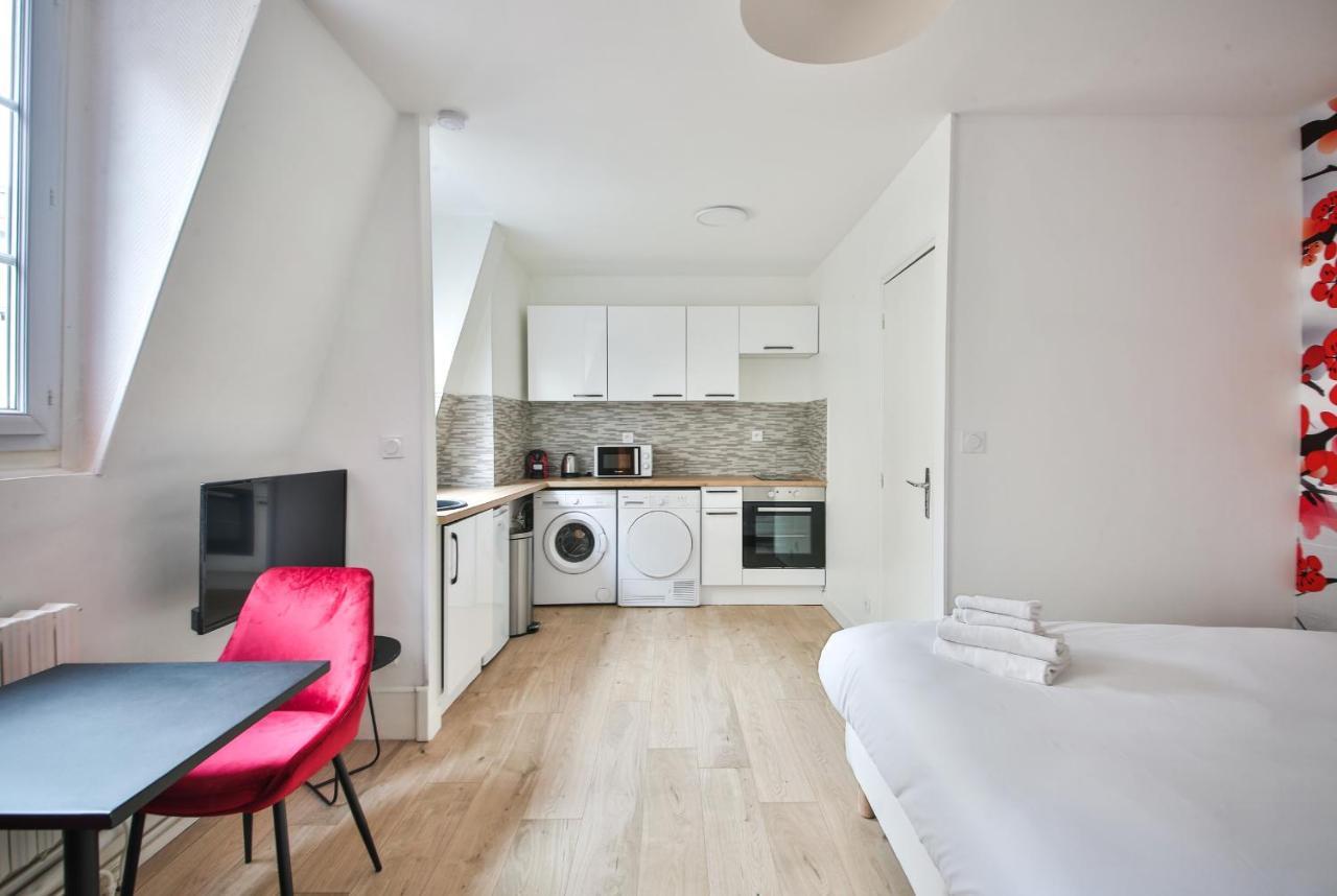 42#studio 2pers#sevres-lecourbe#necker Apartment