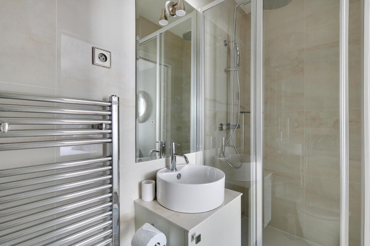 Apartment Pick A Flat's In Montmartre - Rue Lepic