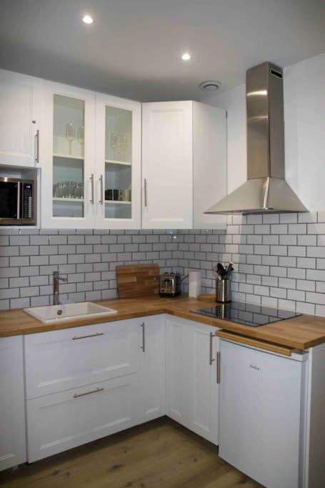Another Brick In The In Sleeps 9 Appartement *