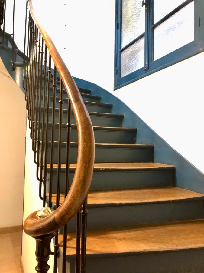Appartement Rare D'architecte En De Montmartre